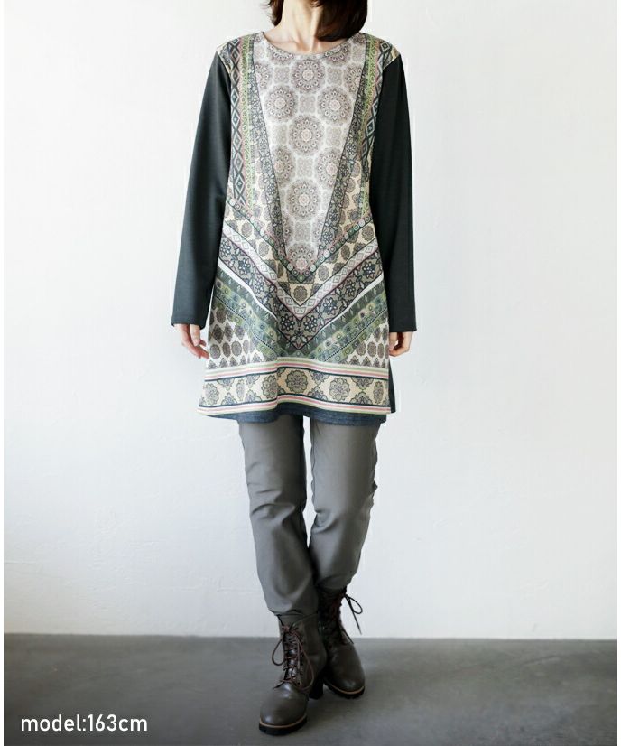 Adult OTONA Elegant and refined Oriental pattern tunic in soft knit