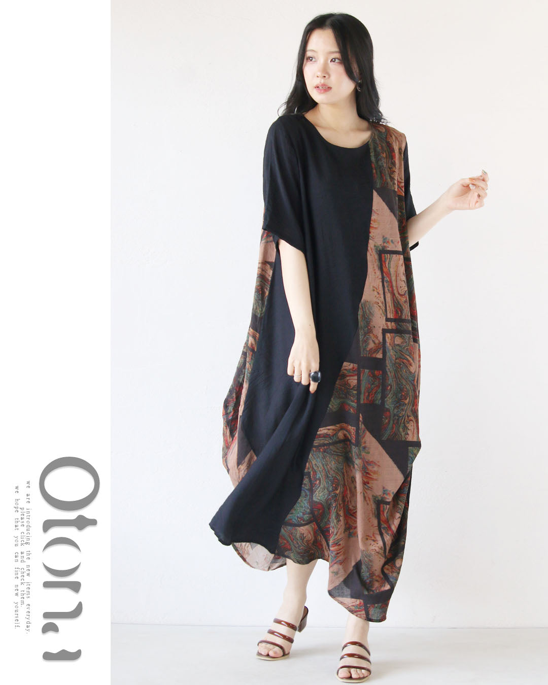 オトナ OTONA アート感をラフに纏う、変形タックワンピース。 （ブラック） ブラック