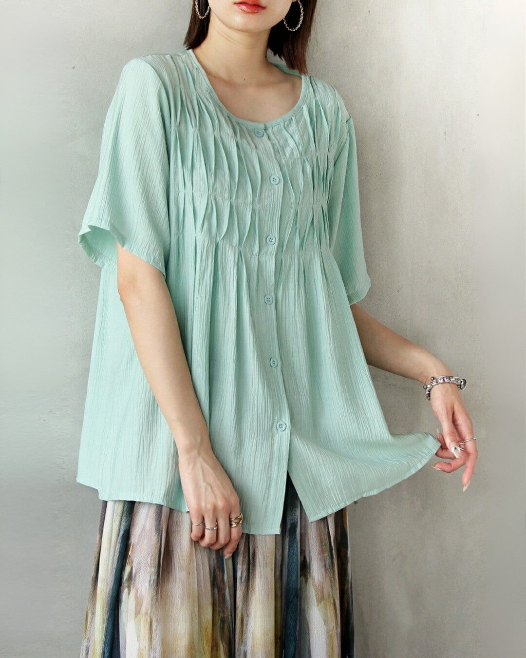 オトナ OTONA タック柄でナチュラルシックな佇まいへ大人ブラウス （ミントブルー） ミントブルー