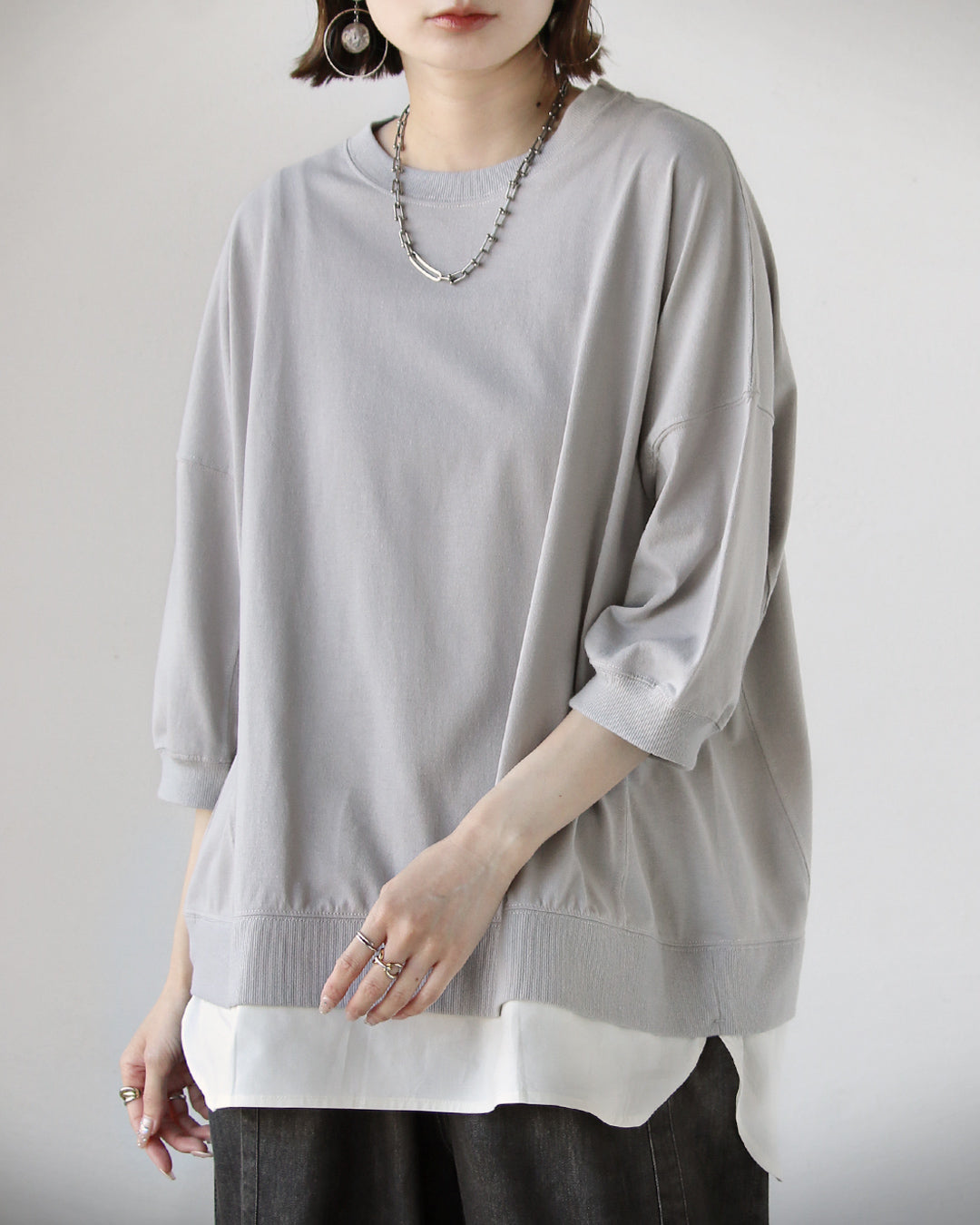 オトナ OTONA レイヤードが一枚で完成。レイヤード風デザイントップス （グレー） グレー