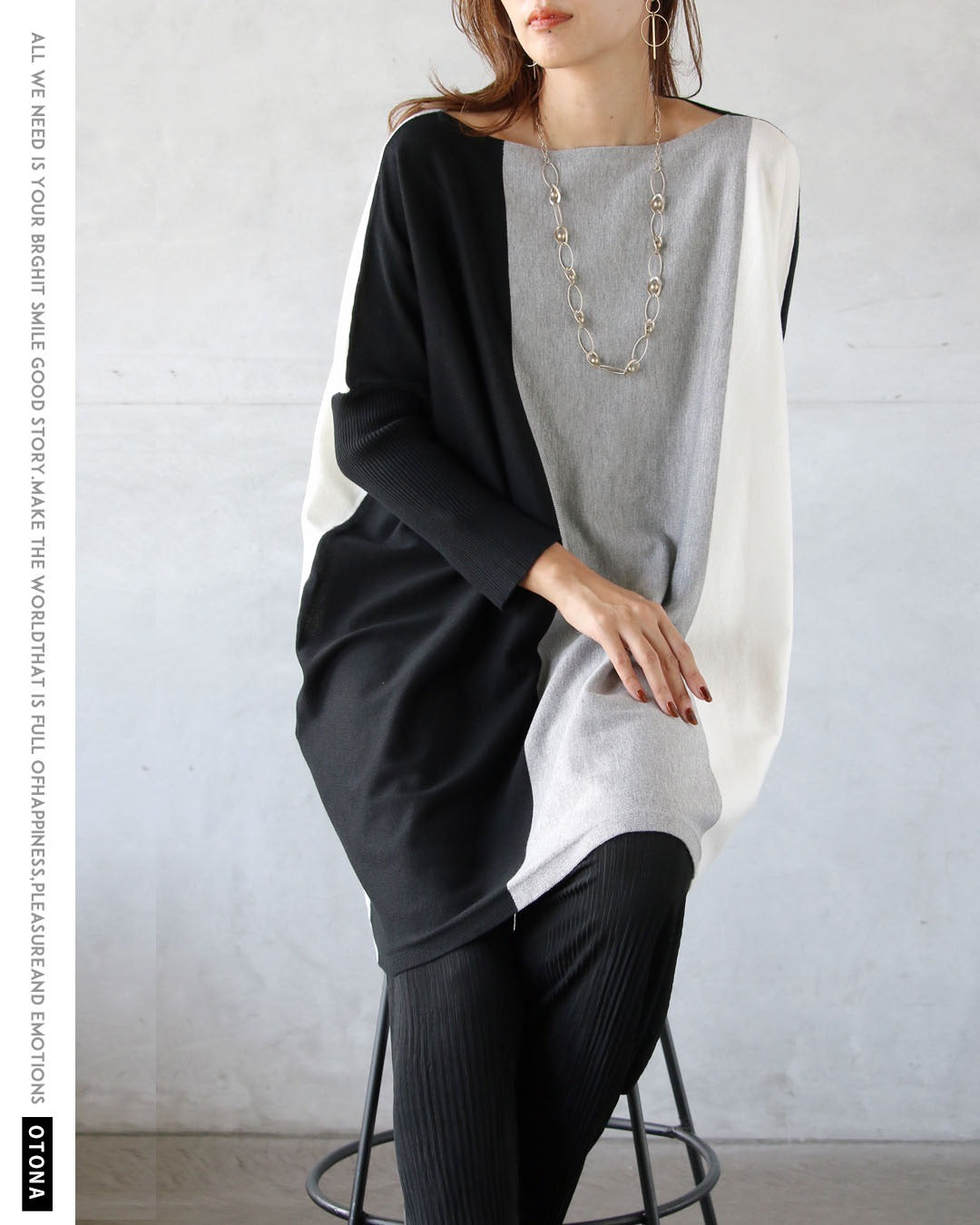 オトナ OTONA 配色ラインで細魅え、大人モードなチュニックニット （グレー） グレー