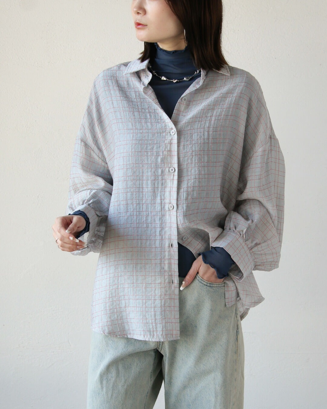 オトナ OTONA 今っぽくこなれ見え グリッドチェック柄シアーシャツ （ライトグレー） ライトグレー