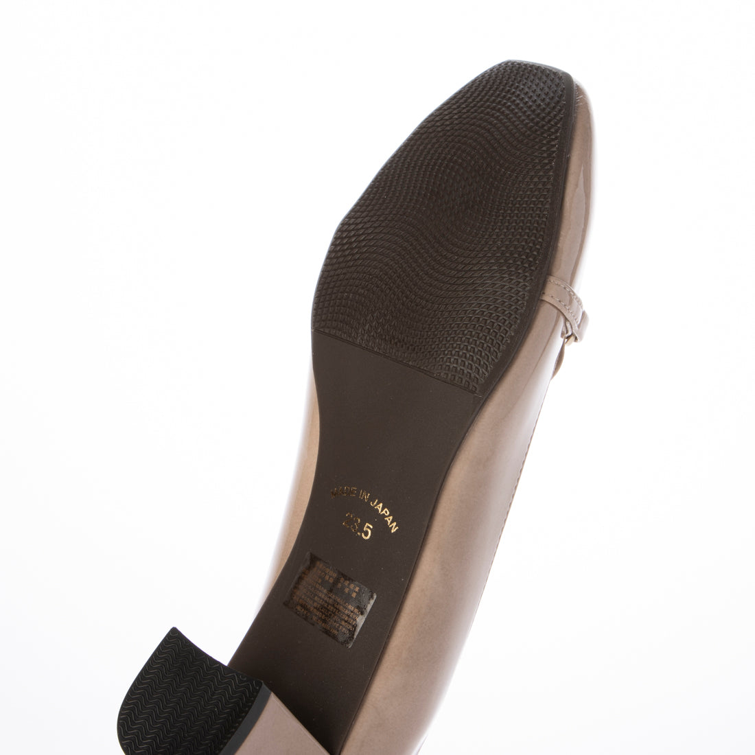 ピッティ Pitti 【WEB限定】ビットレインパンプス （ベージュエナメル） ベージュエナメル