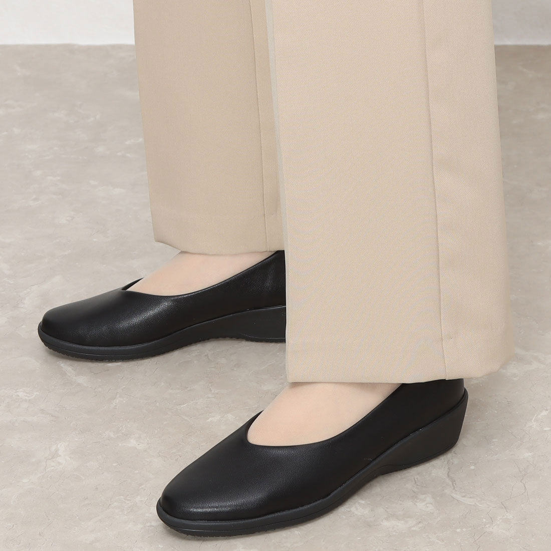 Pansy - Made in Japan shoes with antibacterial and deodorizing insoles