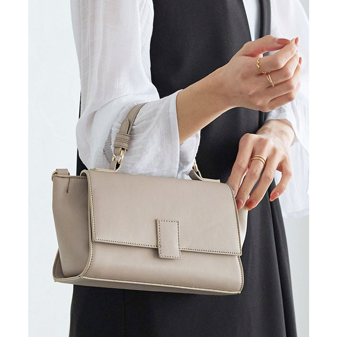 Marvelous by Pierrot Thick shoulder bag