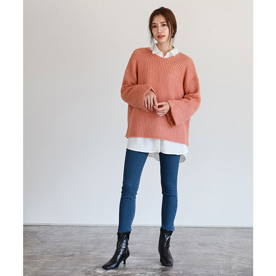 Square-Toe Mid-Length Boots