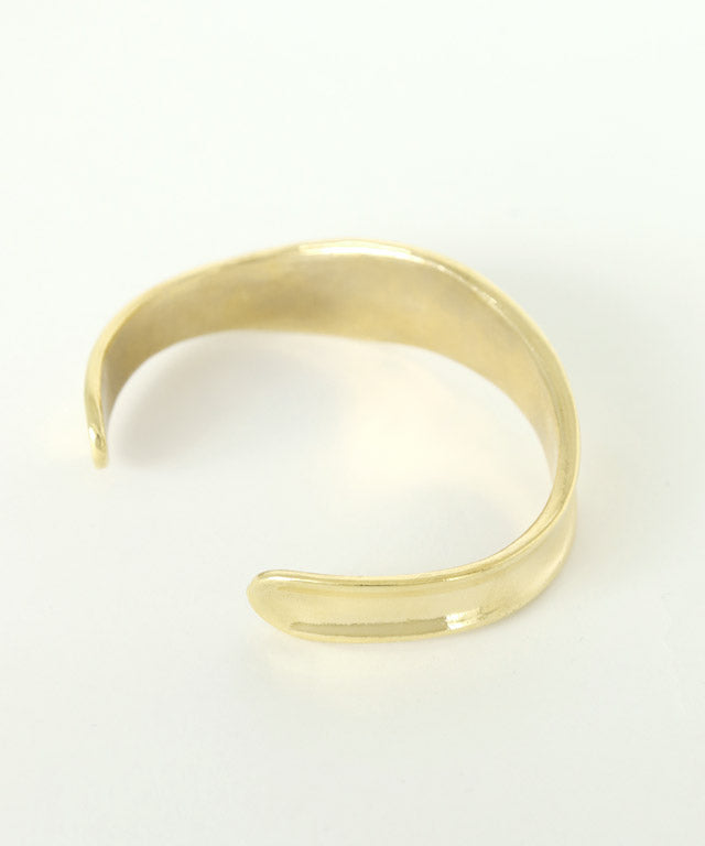 ウェーブプレートバングル （ゴールド） ゴールド