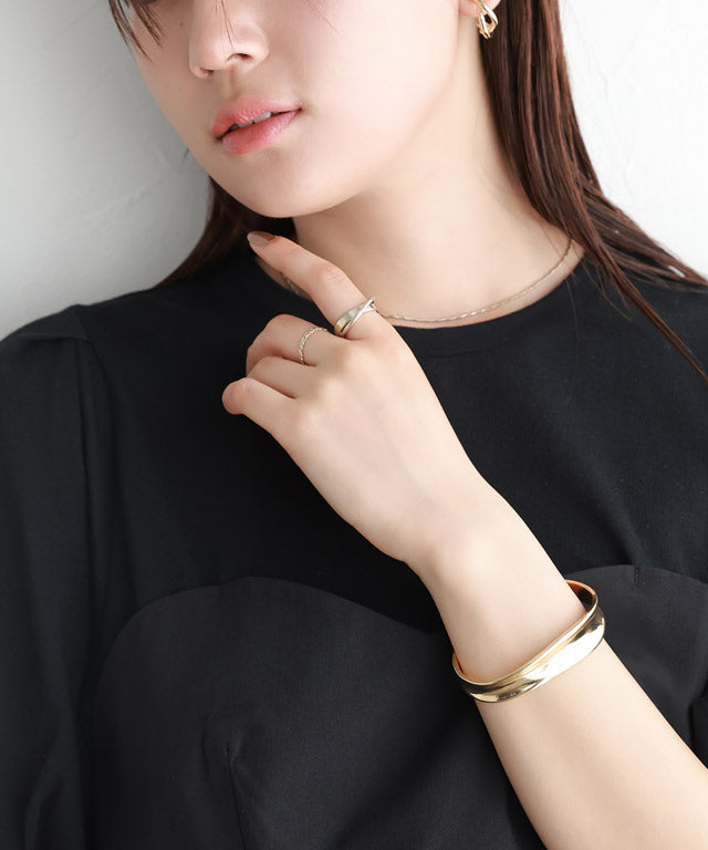 ウェーブプレートバングル （ゴールド） ゴールド