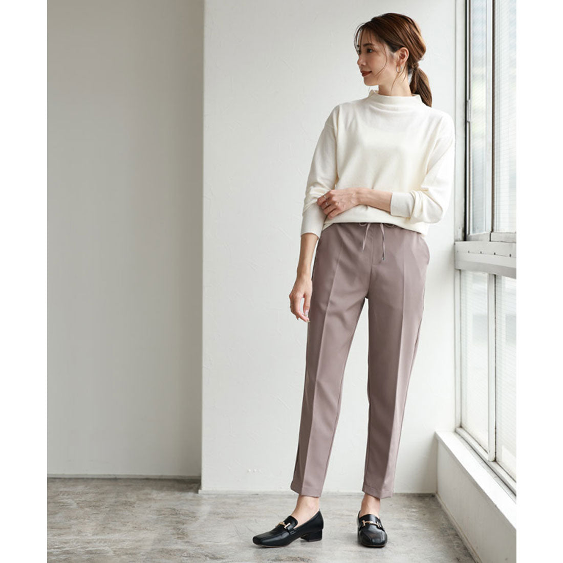 マーベラス バイ ピエロ marvelous by Pierrot  【低身長向け】ストレッチテーパードイージーパンツ