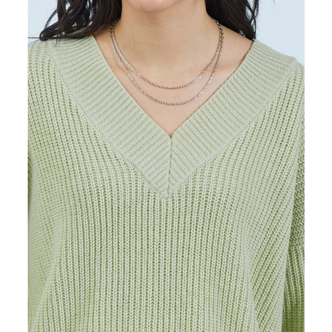 ルーズシルエットVネックニット
