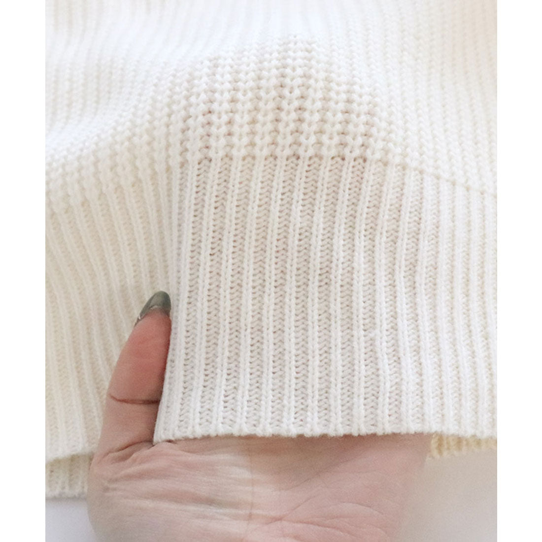 ルーズシルエットVネックニット