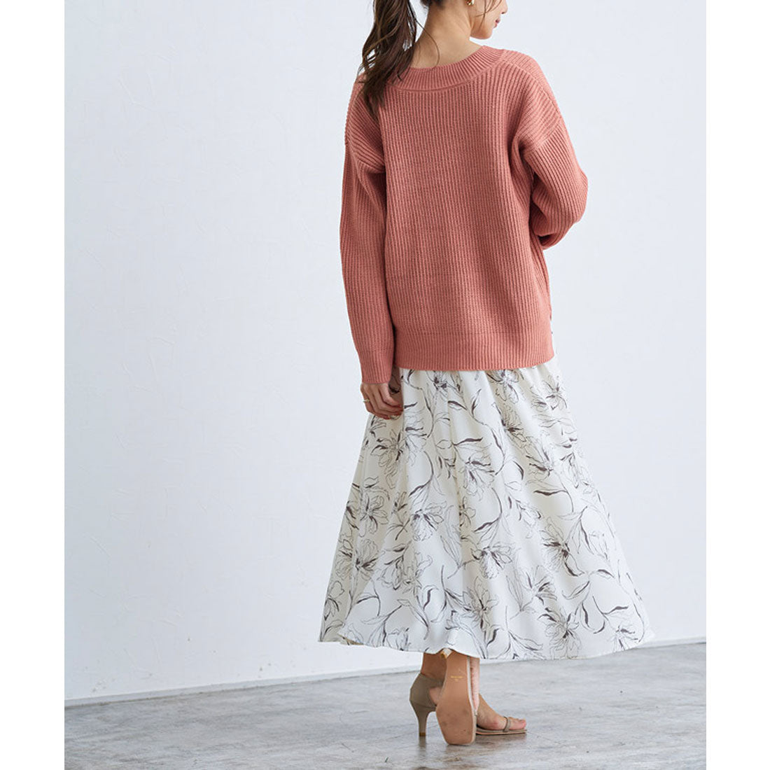 ルーズシルエットVネックニット