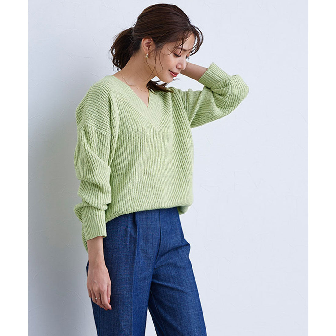 ルーズシルエットVネックニット