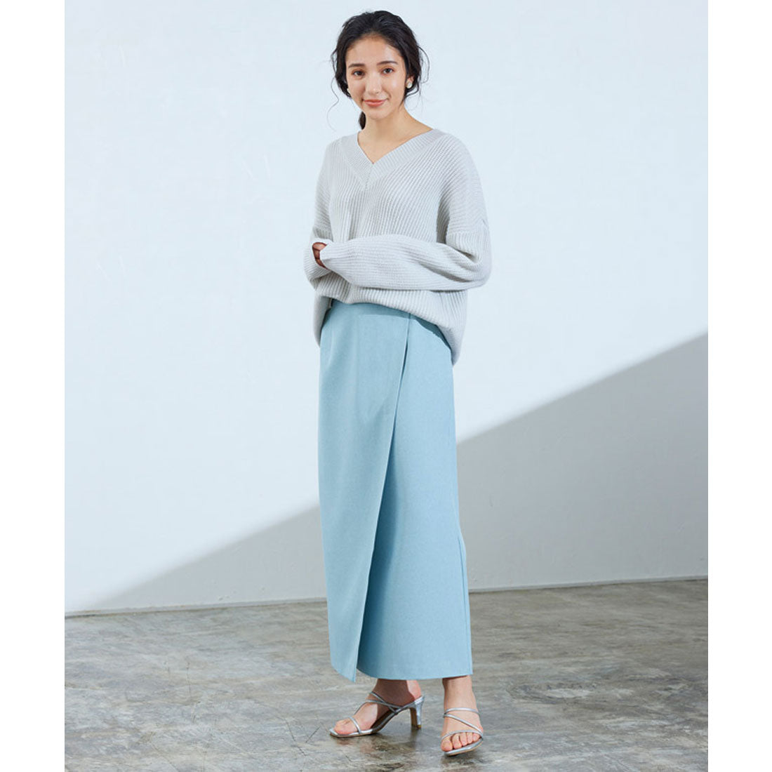ルーズシルエットVネックニット
