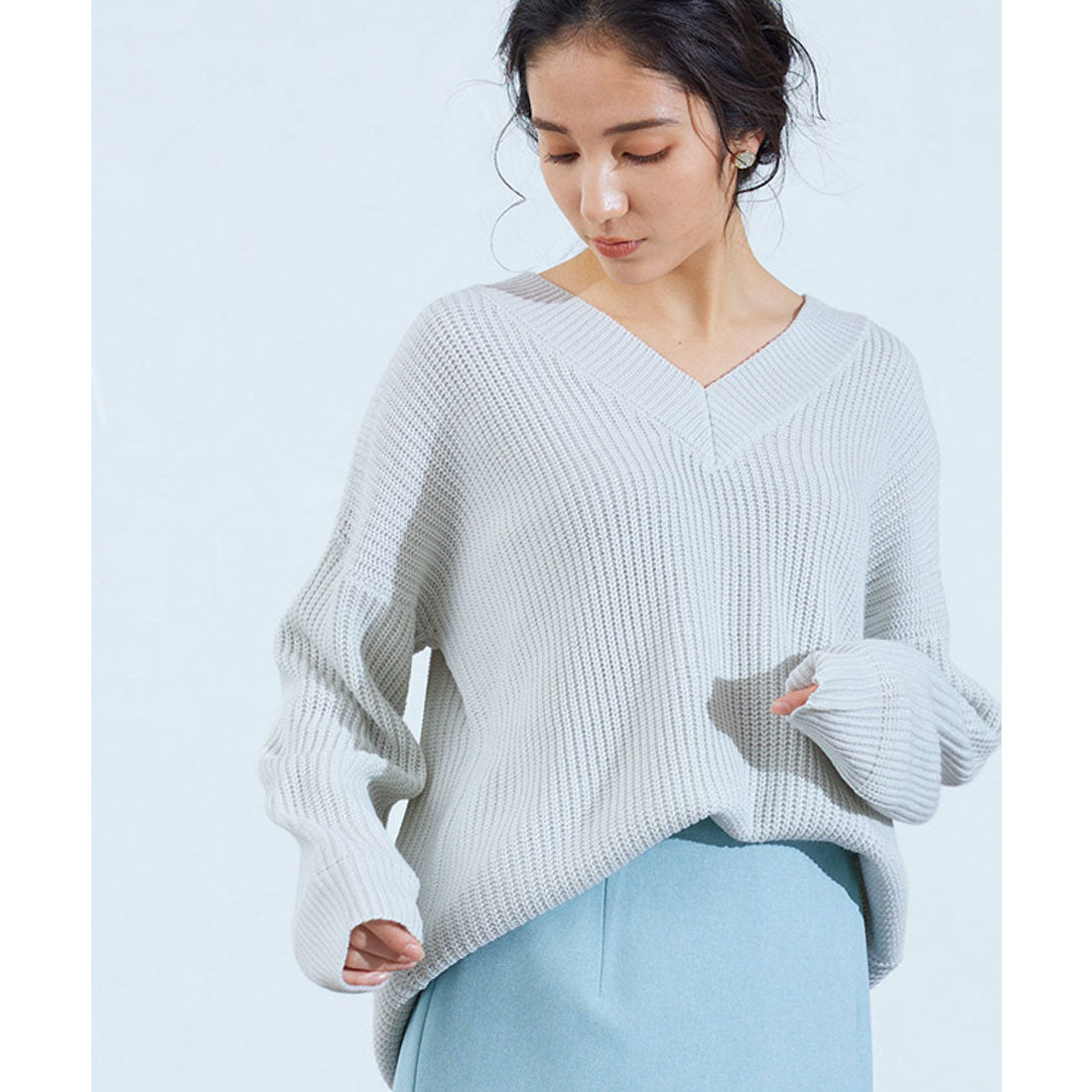 ルーズシルエットVネックニット