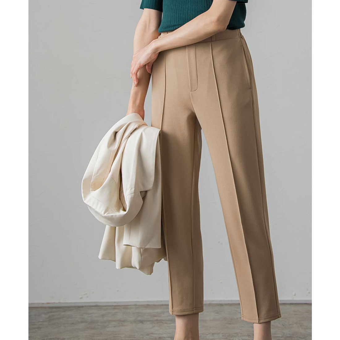 Pair Skin Pintuck Pants