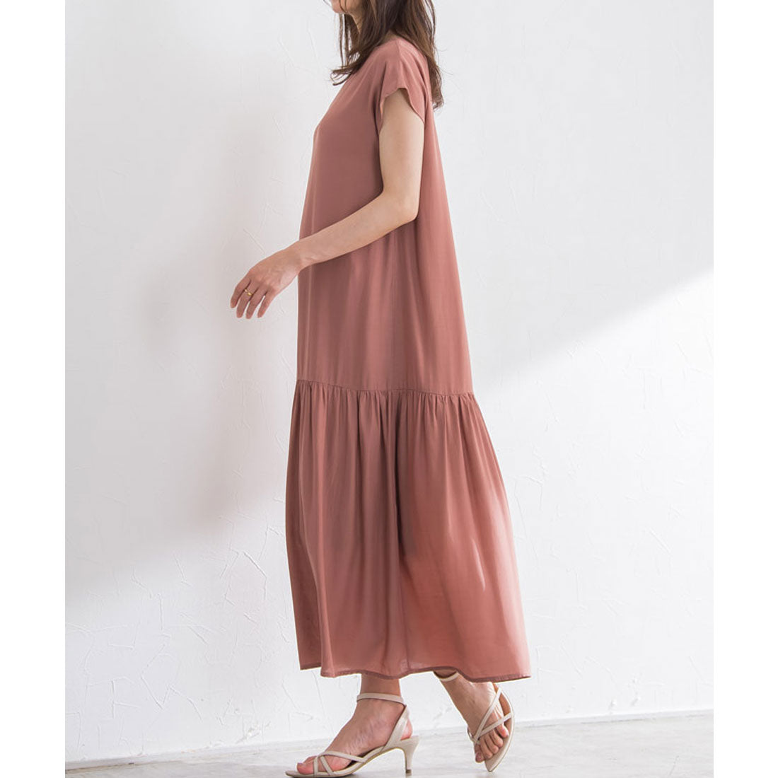 奇妙的白皮皮埃羅（Pierrot）奇妙的pierrot下擺切換法式袖子一件