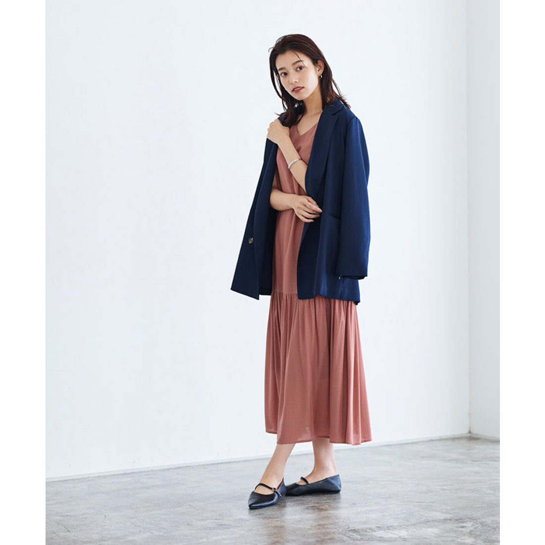 奇妙的白皮皮埃羅（Pierrot）奇妙的pierrot下擺切換法式袖子一件