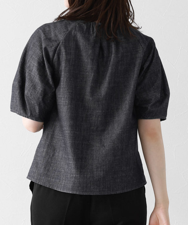 シャンブレーギャザーブラウス