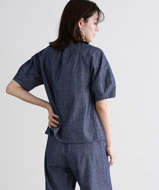 シャンブレーギャザーブラウス