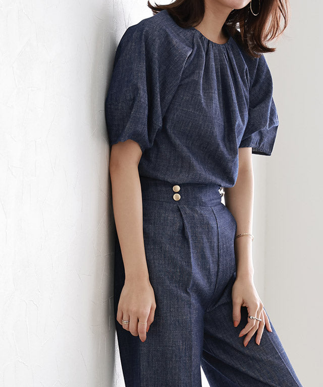 シャンブレーギャザーブラウス