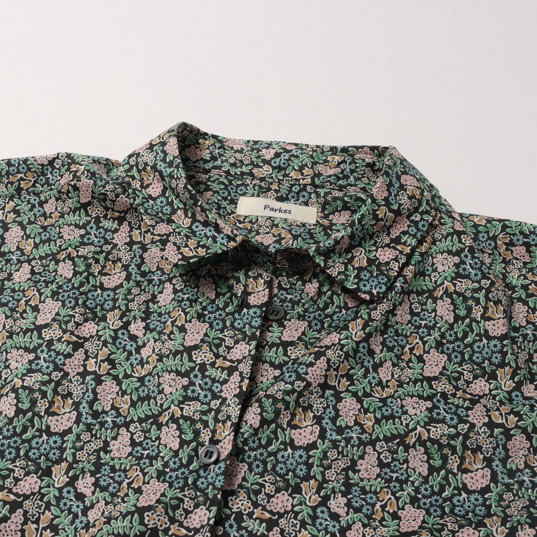パークス Parkes リバティ 花柄シャツワンピース （ブラック） ブラック