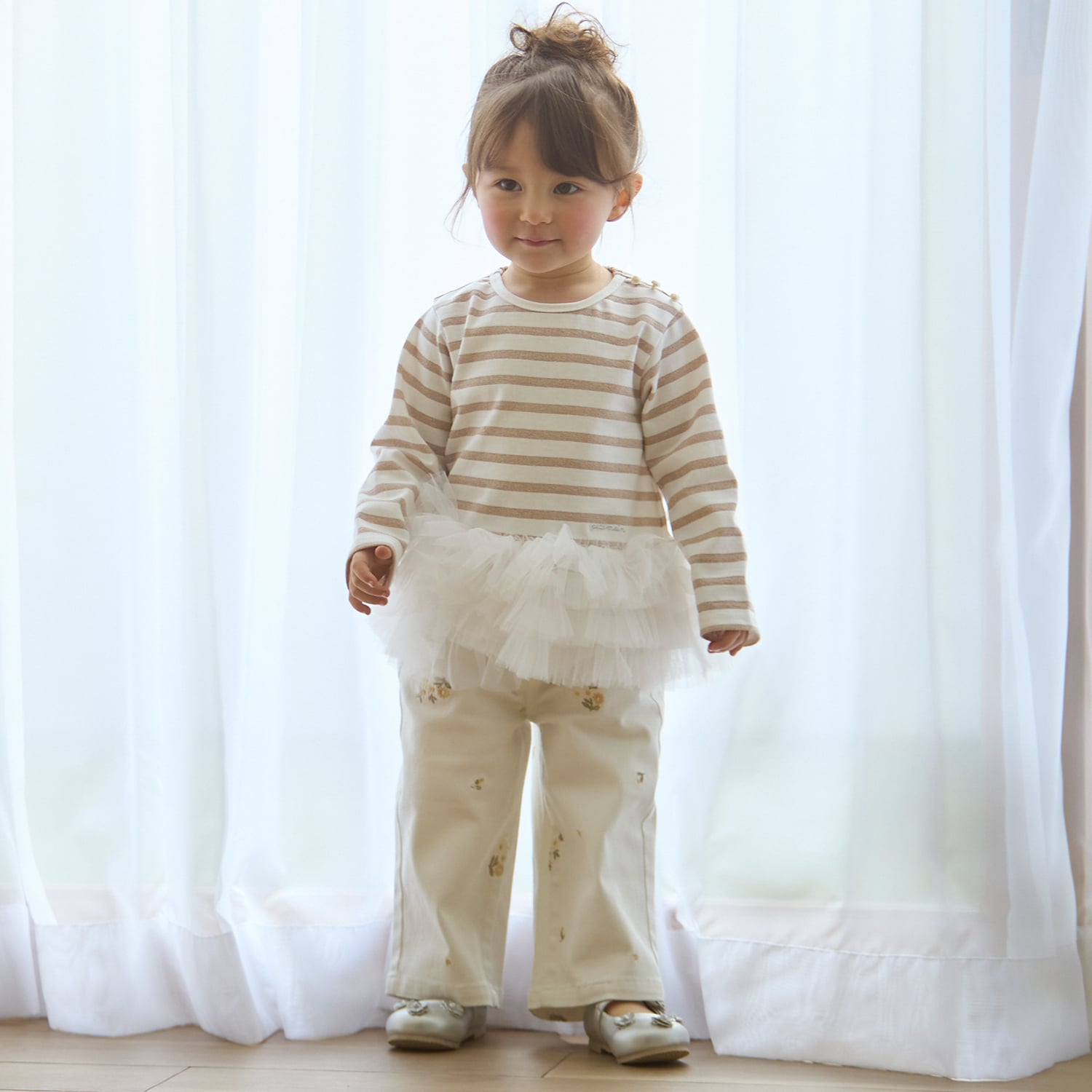 プティマイン petit main 花刺しゅうデニムパンツ （サックス） サックス