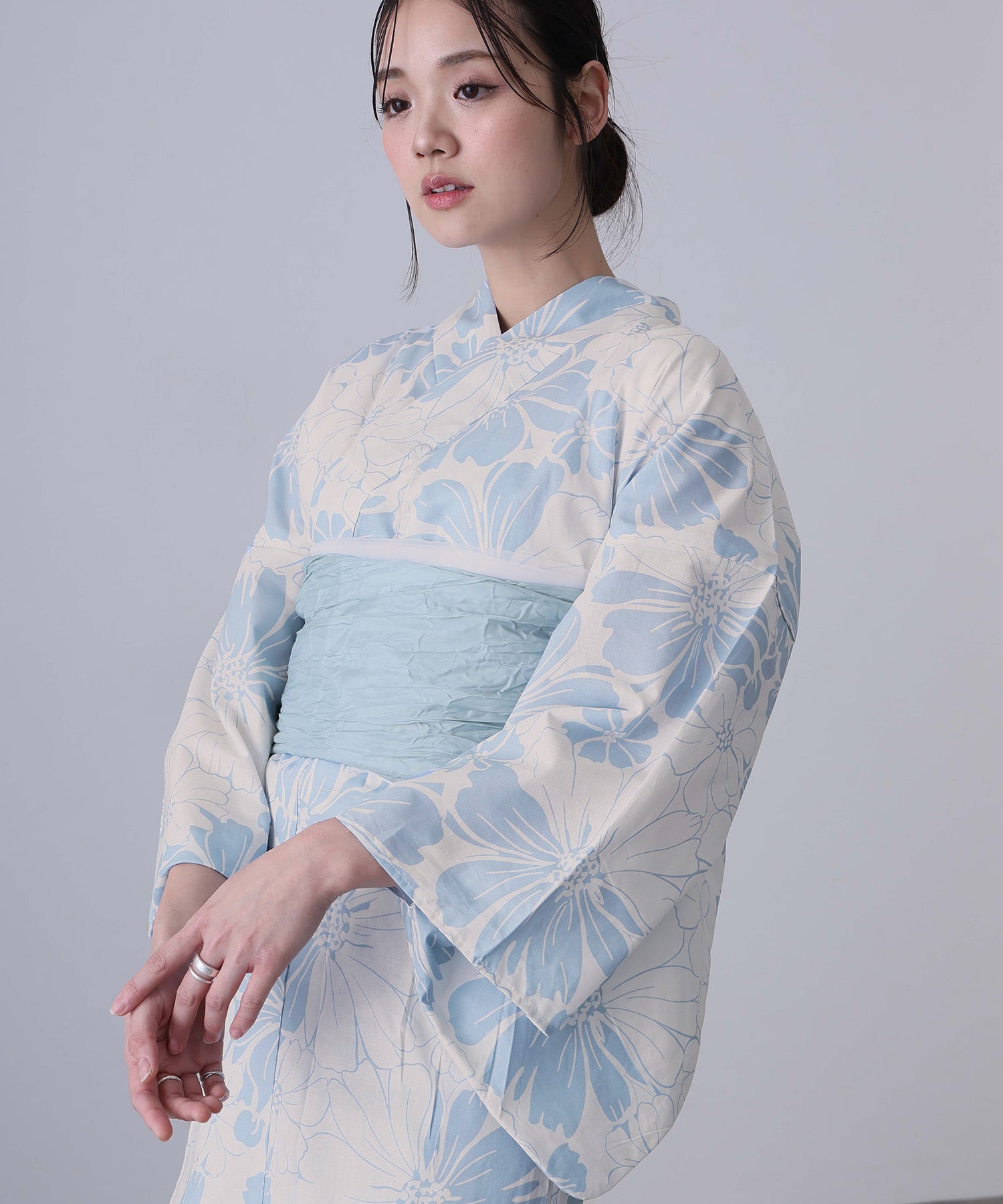 プールヴー PourVous 二部式浴衣2点セット（ゆかた・兵児帯） （洋花モダンライトブルー） 洋花モダンライトブルー