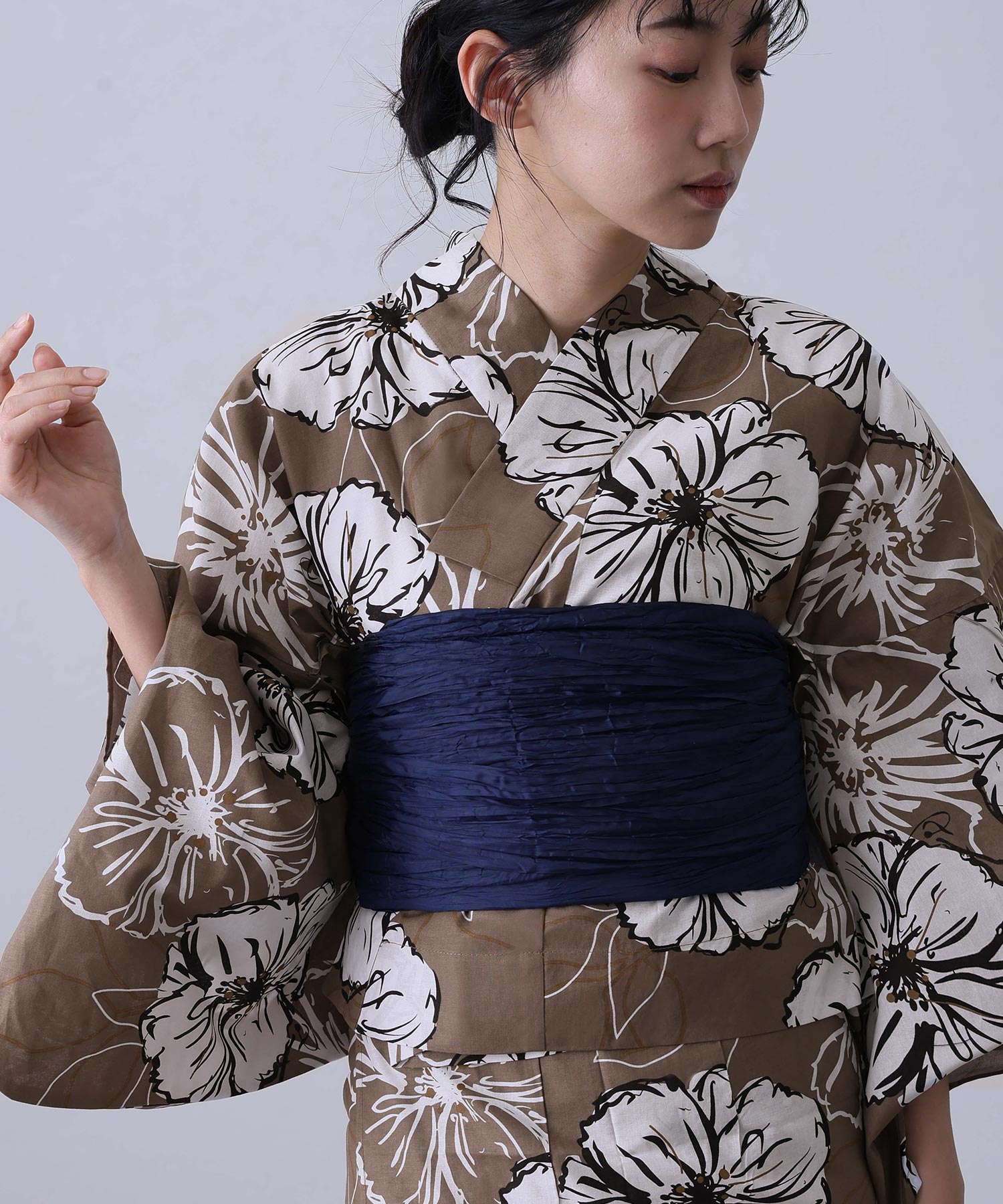 プールヴー PourVous 二部式浴衣2点セット（ゆかた・兵児帯） （モダンベージュ花模様） モダンベージュ花模様