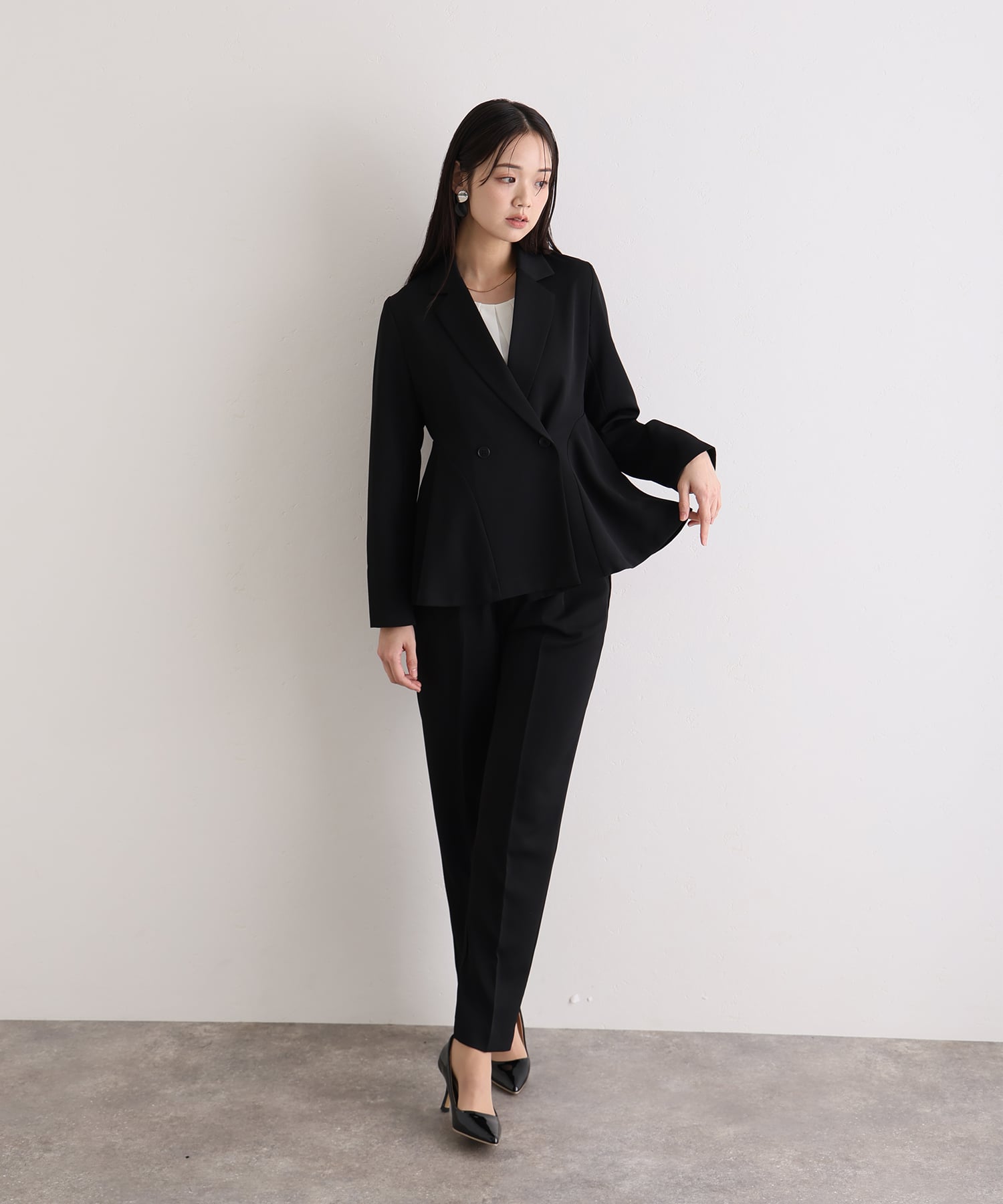 プールヴー PourVous サイドフレアセレモニーフォーマルセットアップ 入学式 卒業式 母服 ママ 入園式 卒園式 母親 40代 30代 七五三2点テーラードジャケット＆セットアップテーパードラインオケージョン フォーマル （ブラック） ブラック