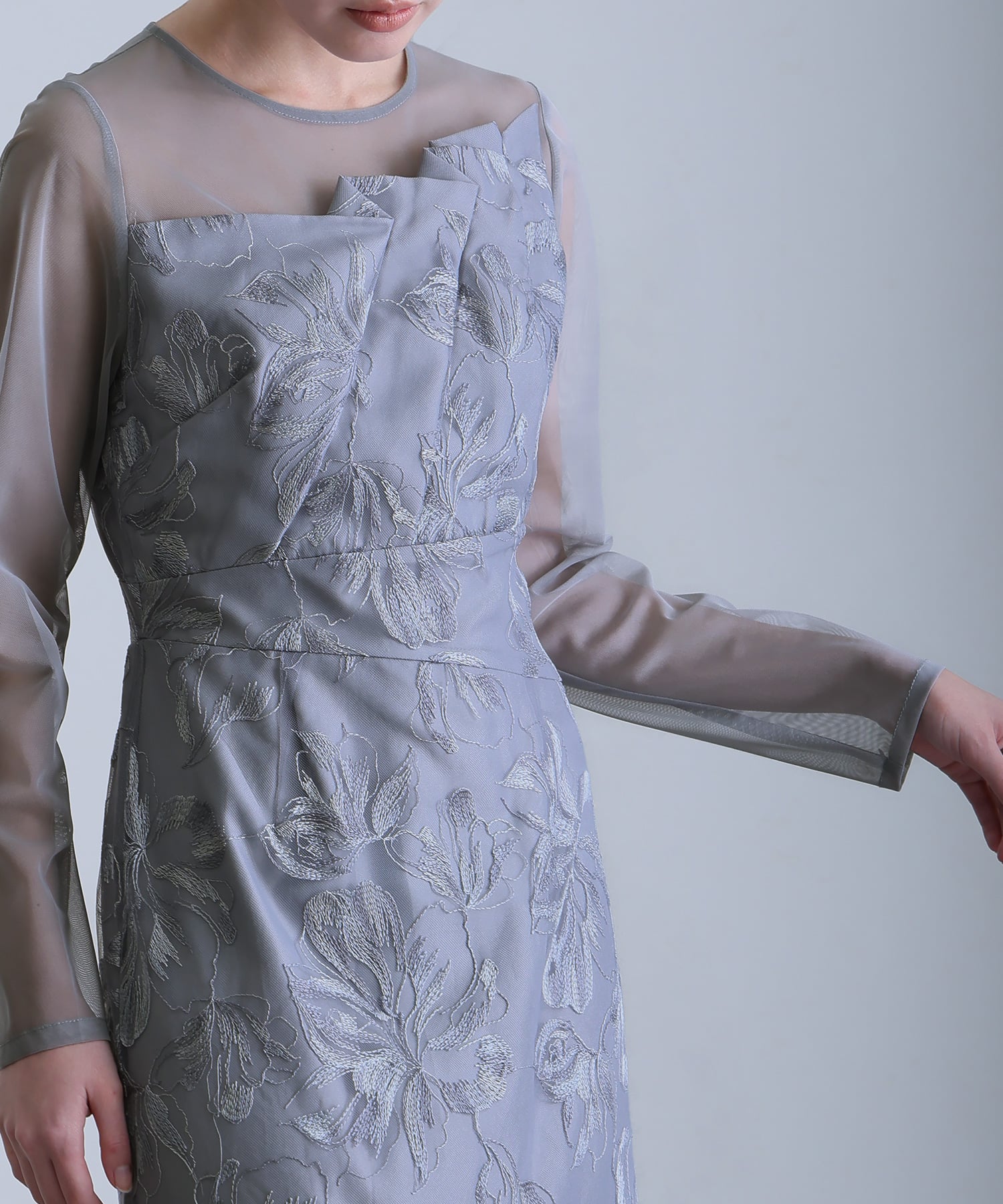 プールヴー PourVous フロントプリーツ フラワー刺繍 アシンメトリー パーティードレスお呼ばれミモレ丈&袖あり結婚式二次会フォーマルオケージョンドレス同窓会成人式 フォーマル ワンピース パーティードレス （グレー） グレー