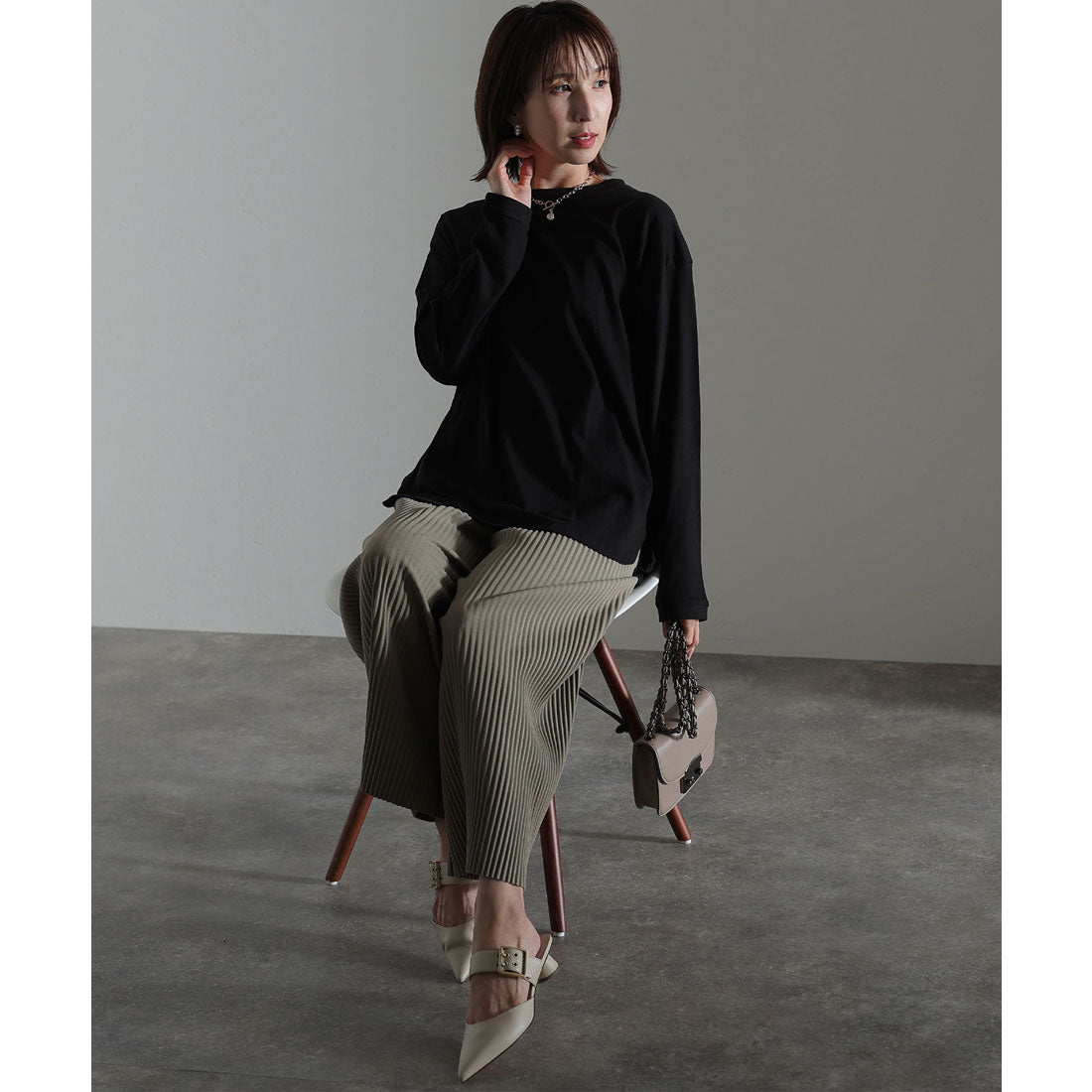 プールヴー PourVous ラウンドロングヘムロンT