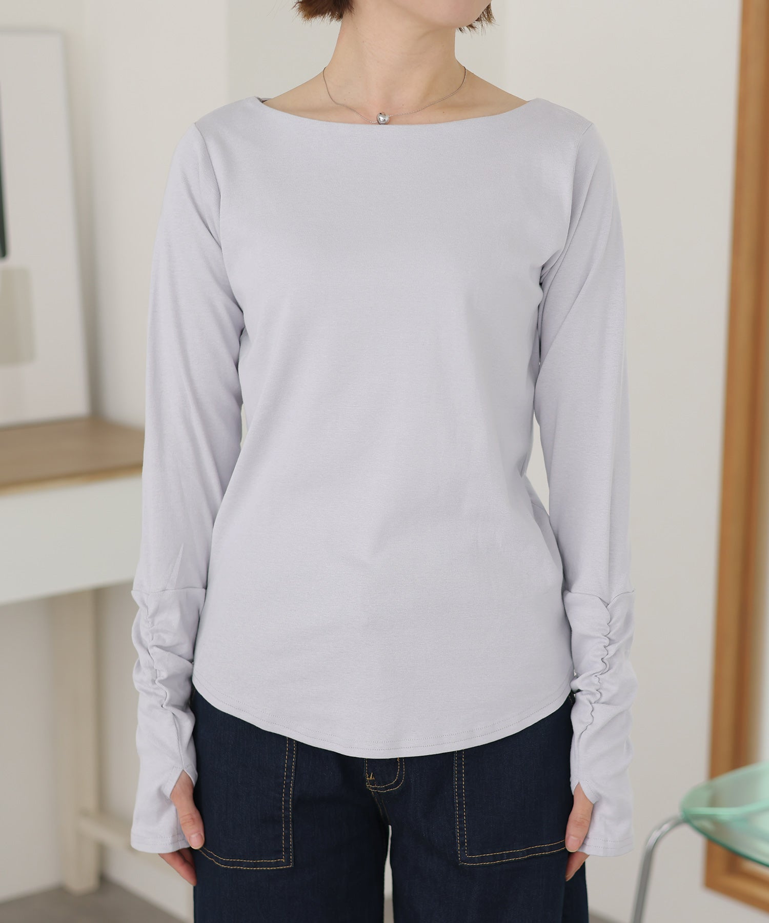 PourVous Boat Neck Fingerless T-Shirt