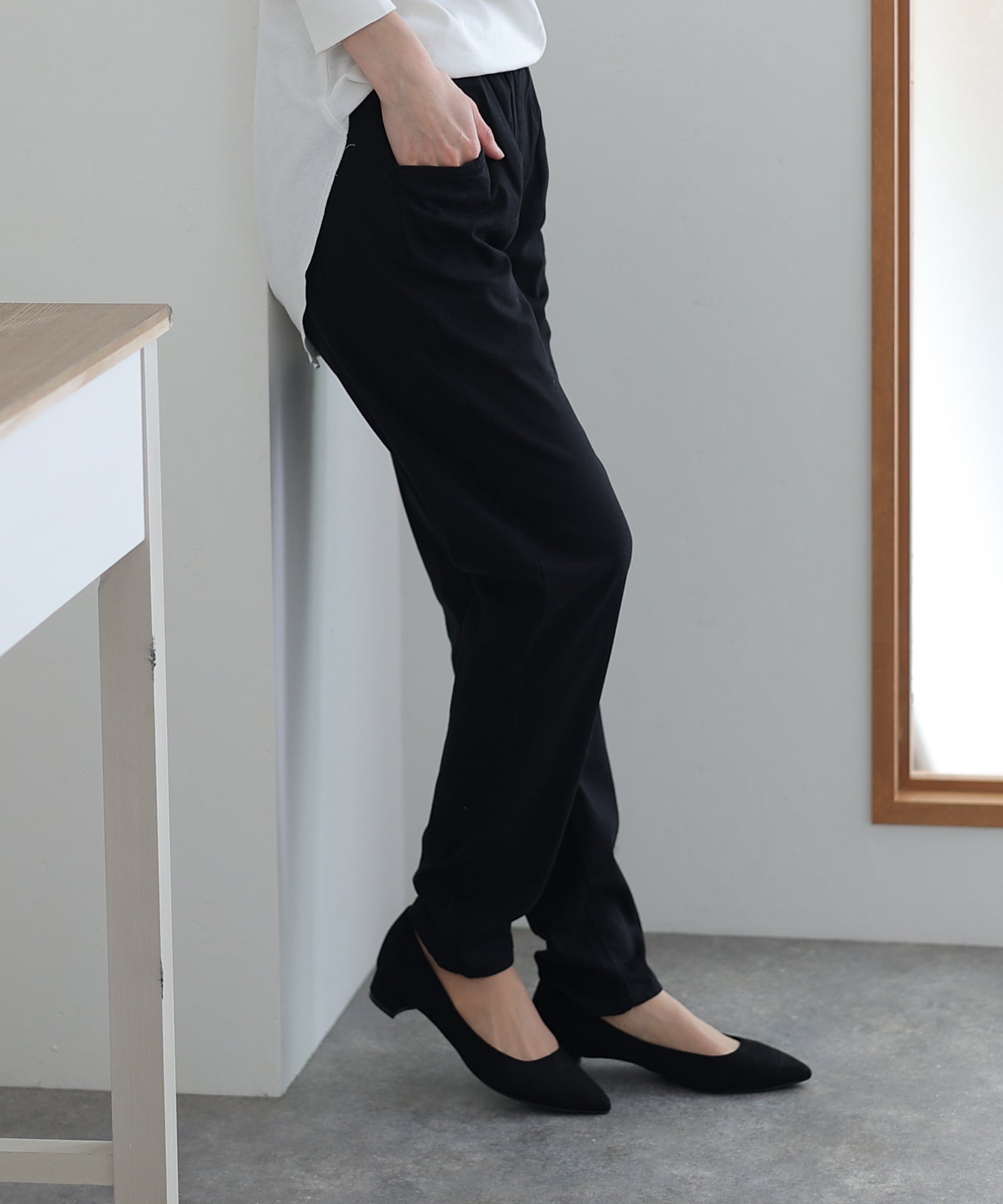 プールヴー PourVous ウエストゴムテーパードツイルパンツ
