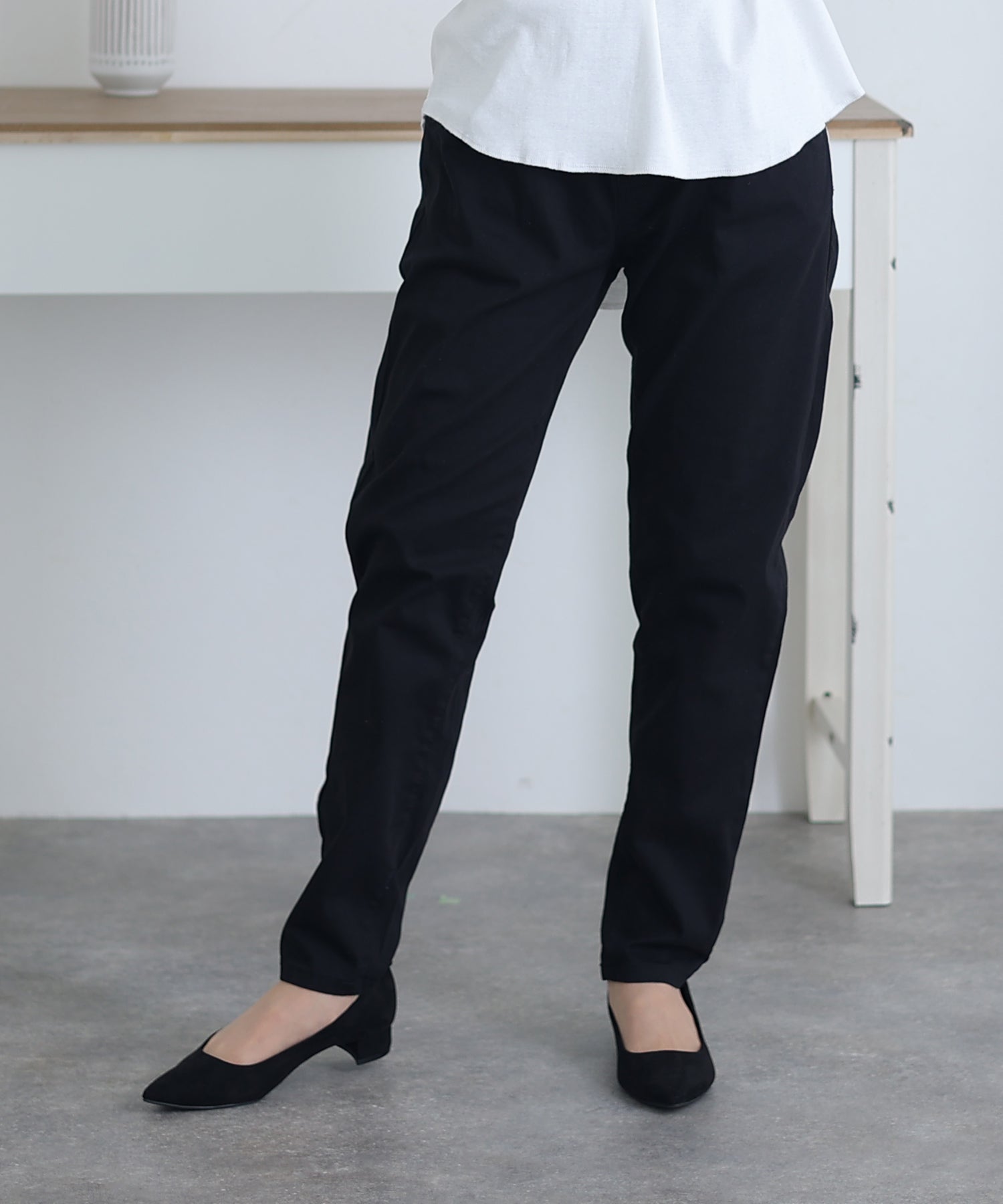 プールヴー PourVous ウエストゴムテーパードツイルパンツ