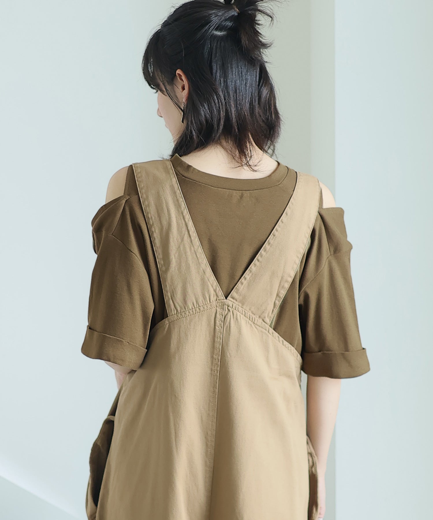 プールヴー PourVous ショルダーオープン半袖Tシャツ （カーキ） カーキ