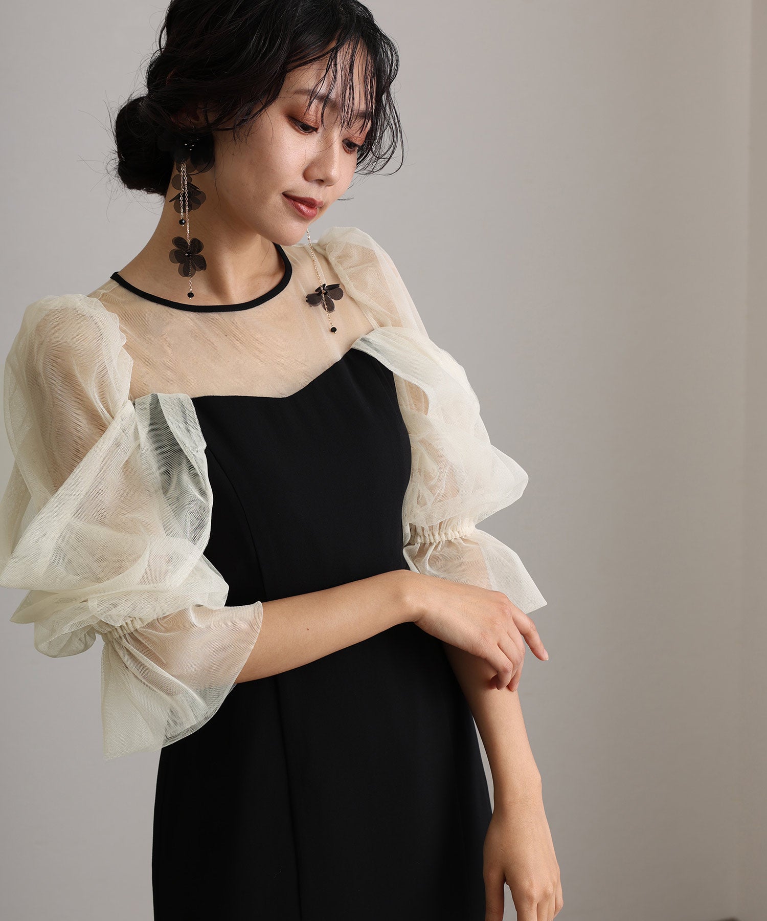 プールヴー PourVous 結婚式 ワンピース （オフ×ブラック） オフ×ブラック