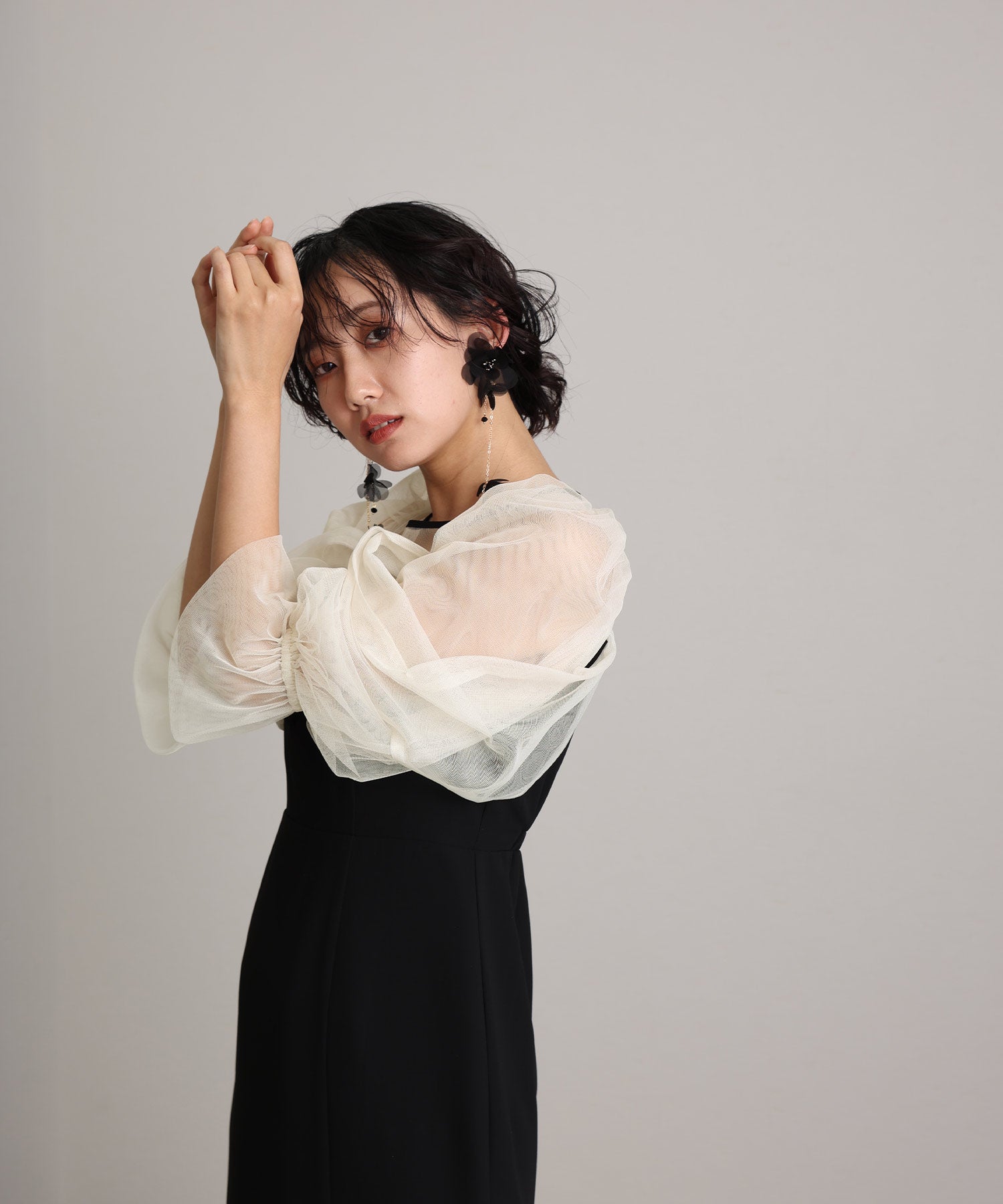 プールヴー PourVous 結婚式 ワンピース （オフ×ブラック） オフ×ブラック