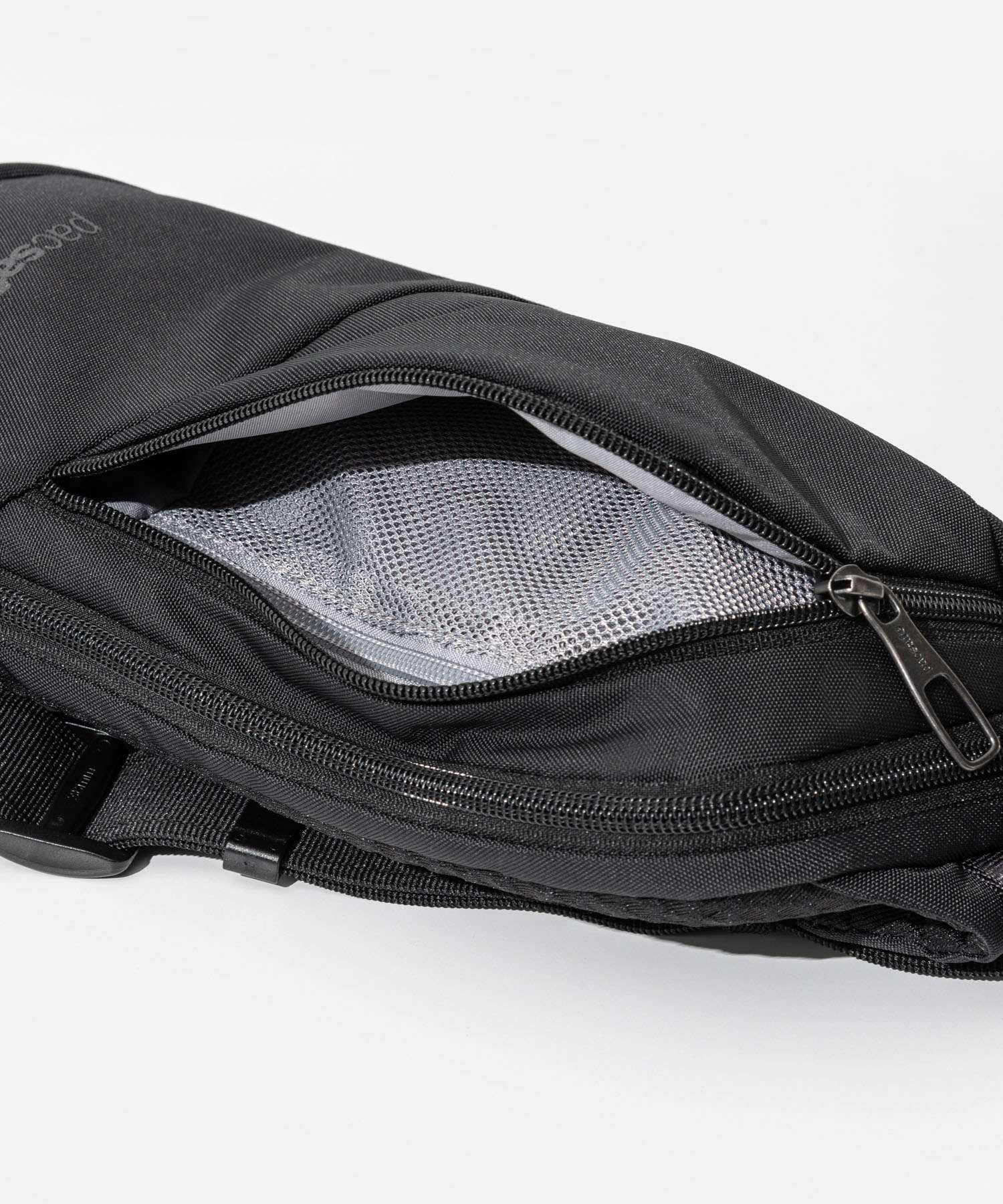 パックセーフ pacsafe 60161130 ボディバッグ Vibe 150 sling pack メンズ バック 盗難防止 クロスボディ （ブラック） ブラック