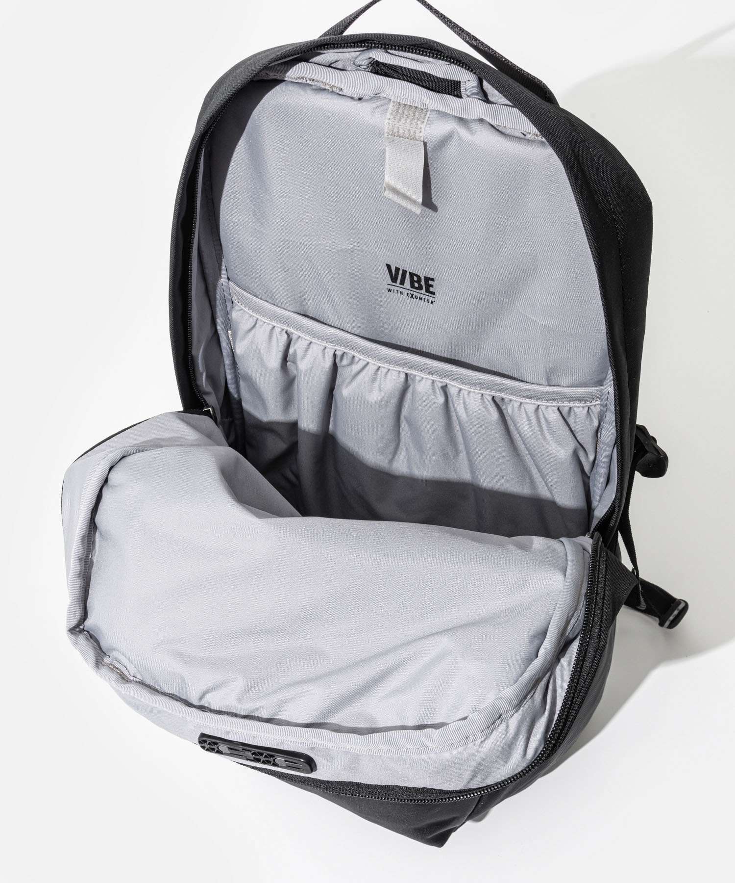 パックセーフ pacsafe 60301130 バックパック Vibe 25L backpack メンズ バック 盗難防止 トラベル （ブラック） ブラック