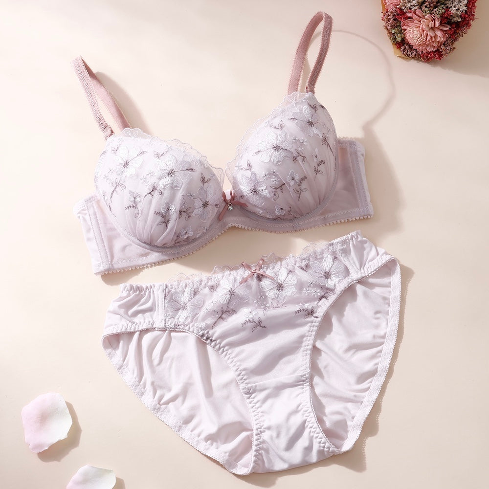パリーゼ Palissee 【EFカップ】アムールブロッサムブラ＆ショーツ ナイスフィットシリーズ【返品不可商品】 （パープル） パープル
