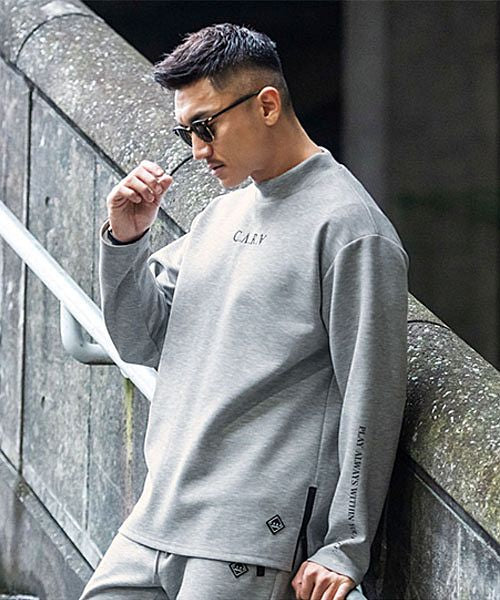 キャバリア CavariA C.V.R.A 別注ロゴ刺繍入りモックネックトレーナー×止水ジップパンツセットアップ 上下セット （GRY(グレー)） GRY(グレー)