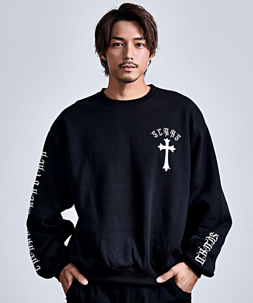 キャバリア CavariA CavariA ペイズリークロスアップリケトレーナー （BLK×WHT(ブラック×ホワイト)） BLK×WHT(ブラック×ホワイト)