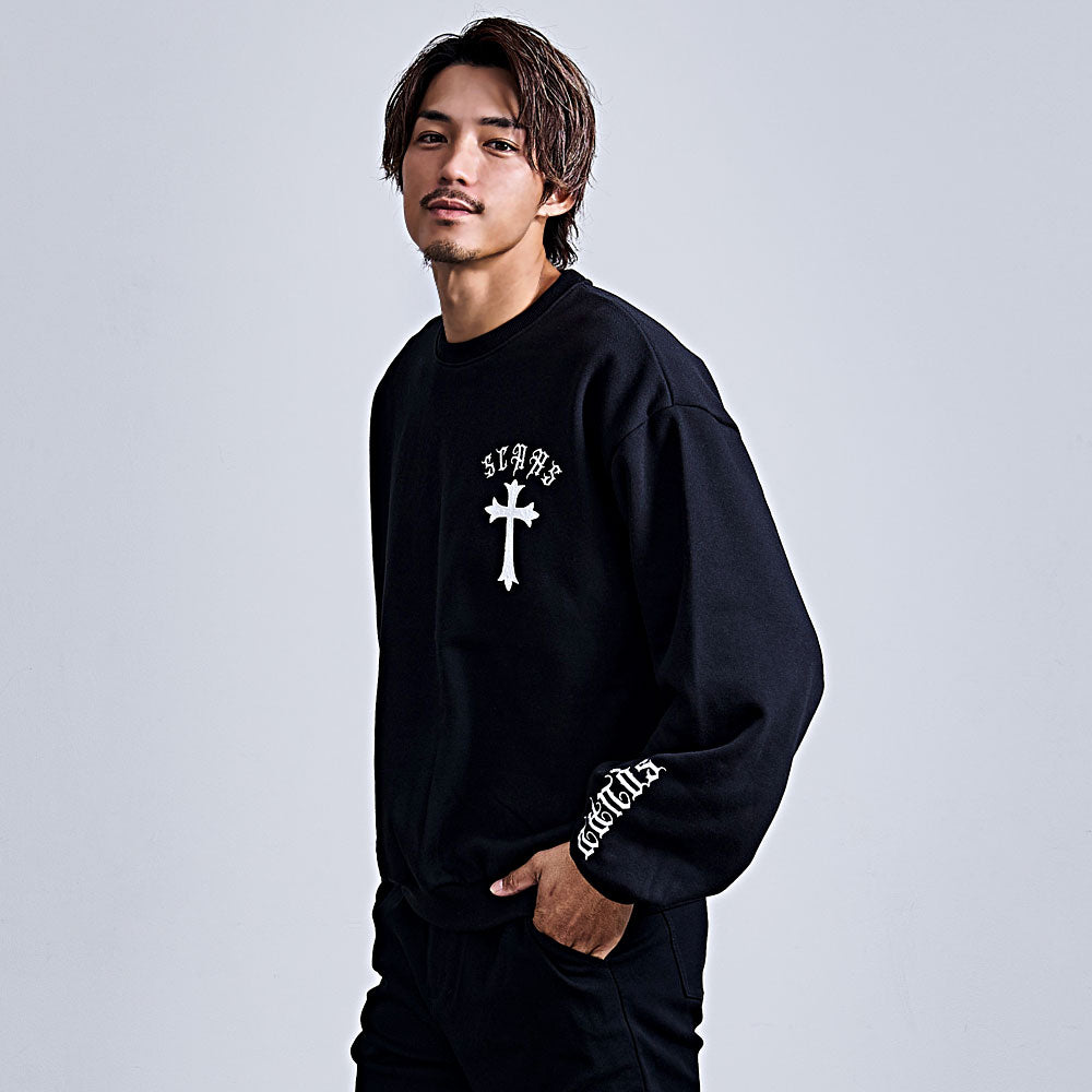 キャバリア CavariA CavariA ペイズリークロスアップリケトレーナー （BLK×WHT(ブラック×ホワイト)） BLK×WHT(ブラック×ホワイト)