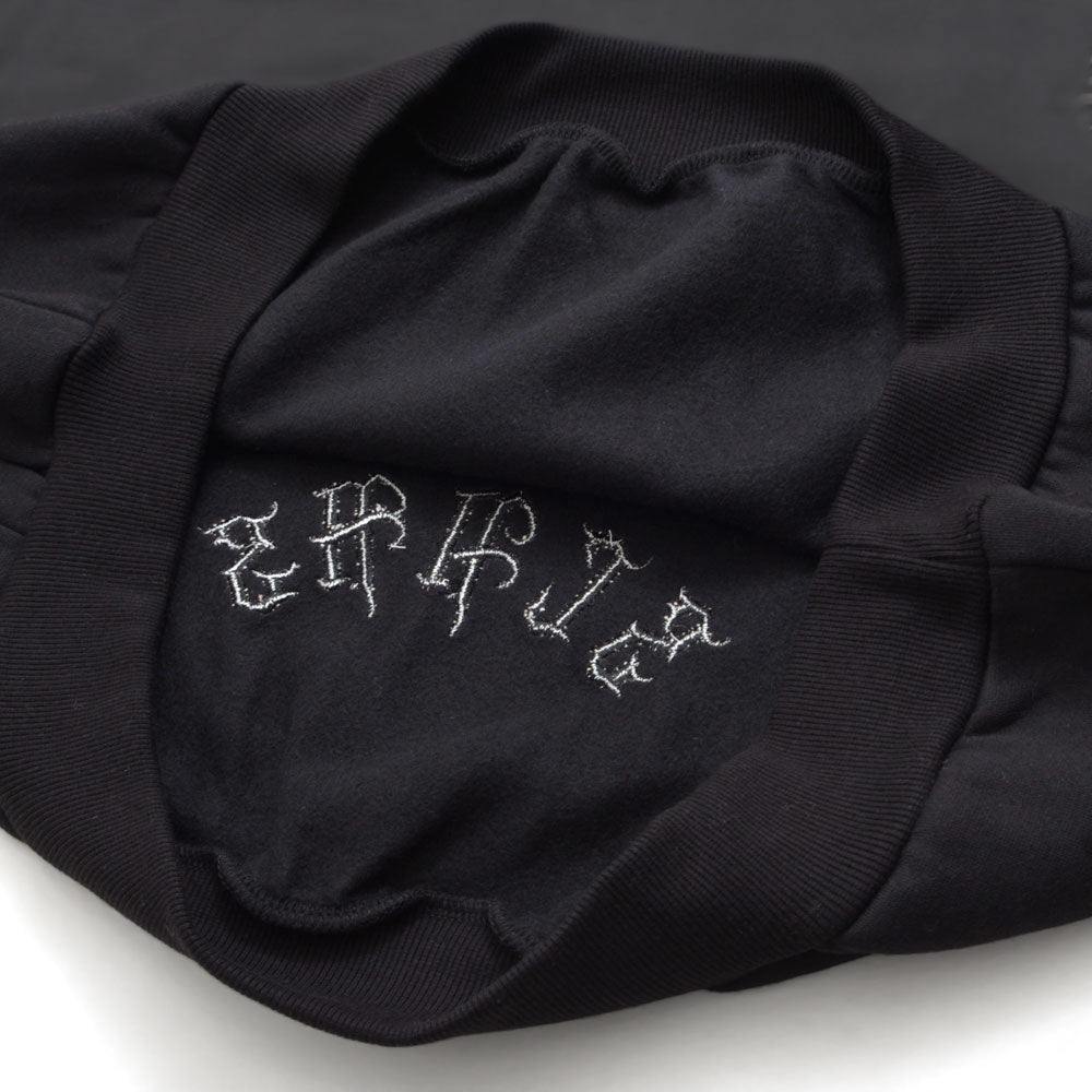 キャバリア CavariA CavariA ペイズリークロスアップリケトレーナー （BLK×WHT(ブラック×ホワイト)） BLK×WHT(ブラック×ホワイト)