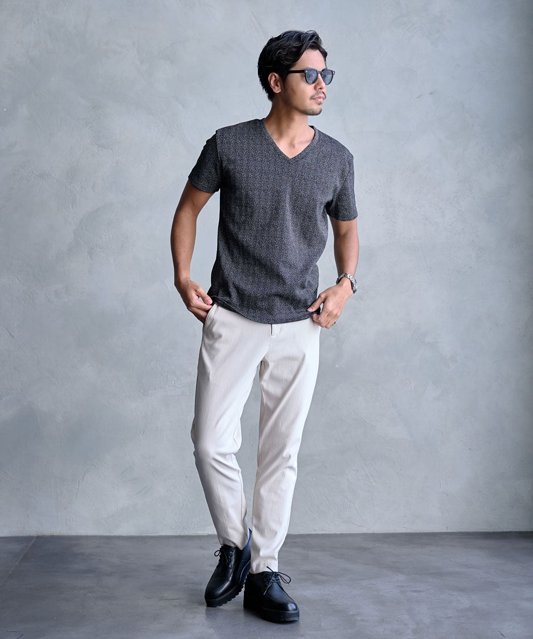 キャバリア CavariA CavariA ラフヘリンボーン半袖VネックTEE （02(WHT×BLK/ホワイト×ブラック)） 02(WHT×BLK/ホワイト×ブラック)