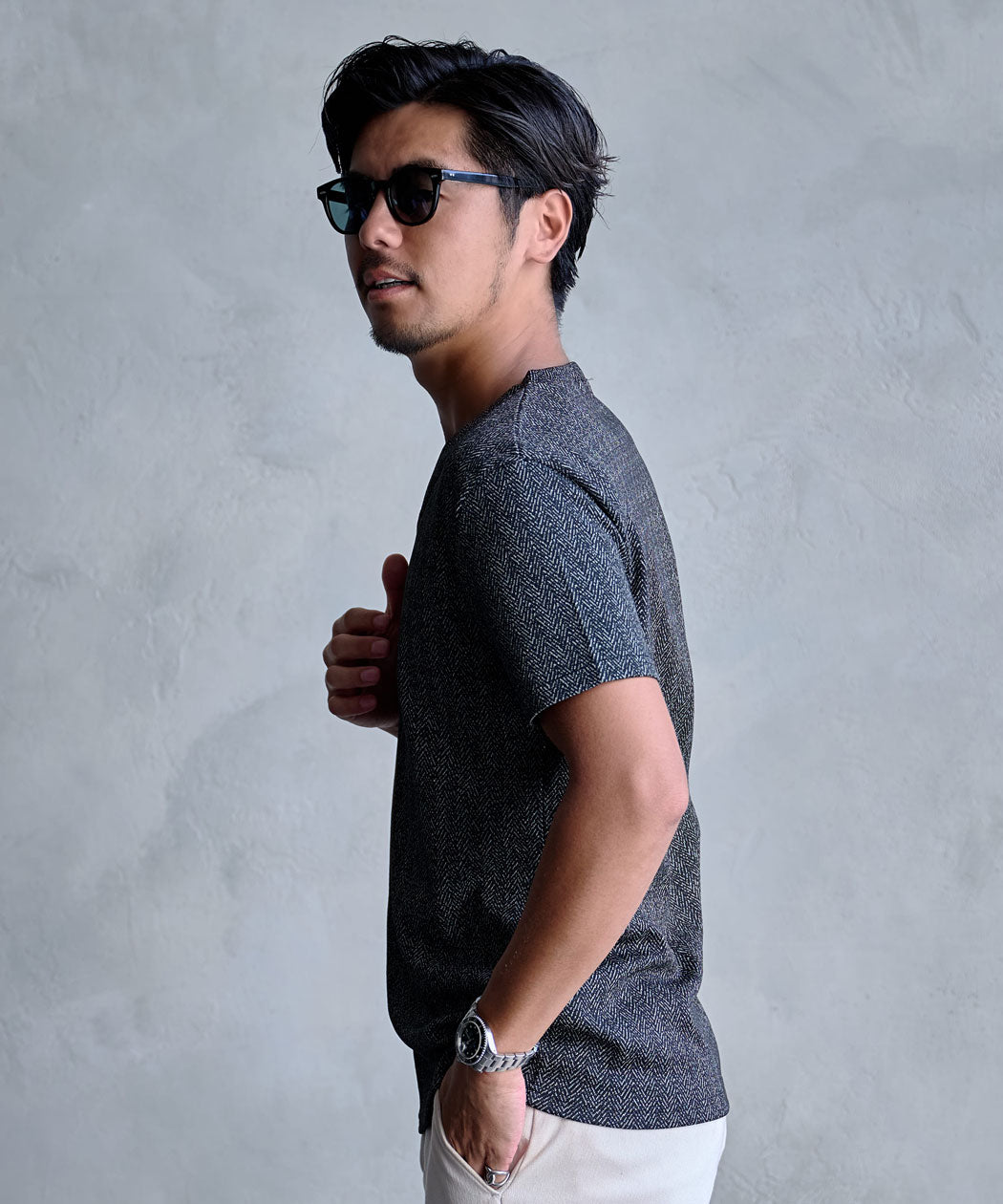 キャバリア CavariA CavariA ラフヘリンボーン半袖VネックTEE （02(WHT×BLK/ホワイト×ブラック)） 02(WHT×BLK/ホワイト×ブラック)