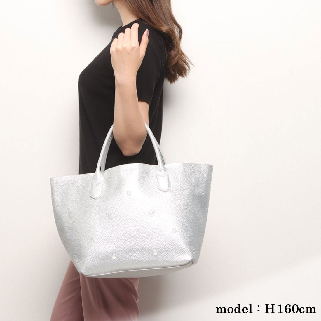 ＜ロングセラー＞【テレビ ドラマ着用アイテム】ペルケ perche / 牛革ドット刺繍トートバッグ