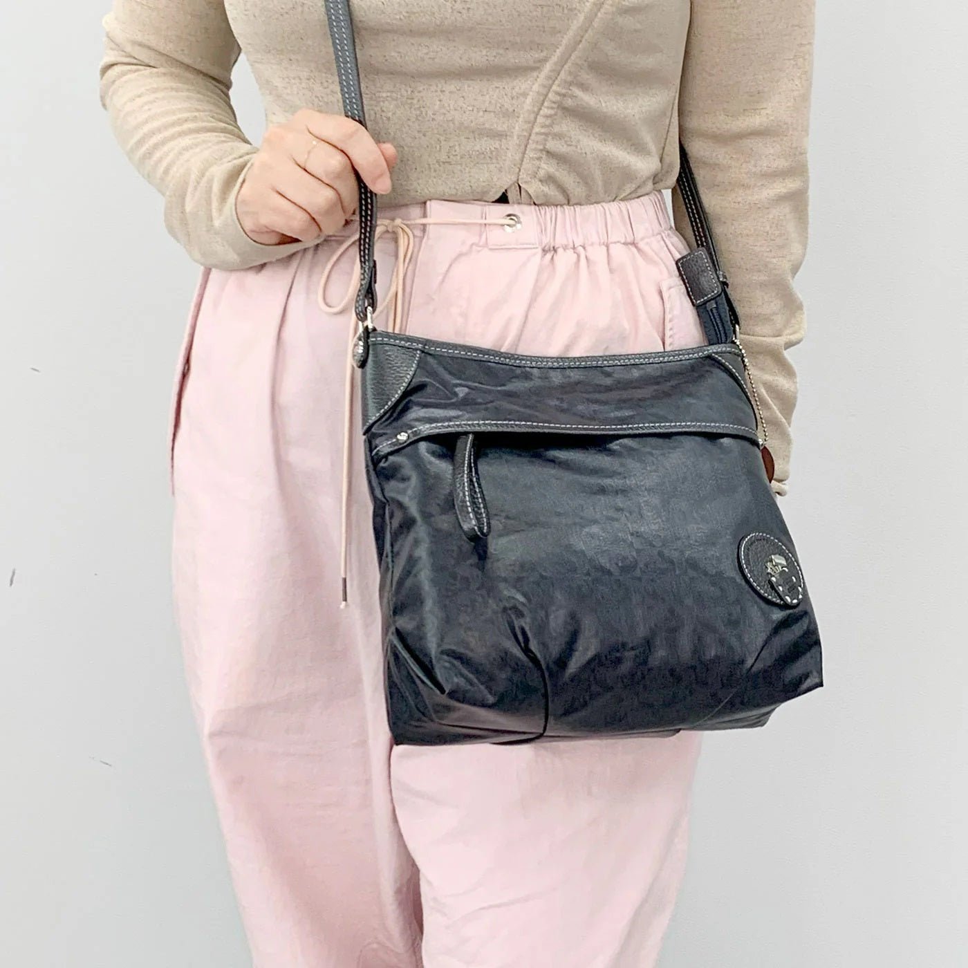 ペレボルサ PELLE BORSA 「アライブ」ショルダーバッグ（ネイビー）日本製 ネイビー