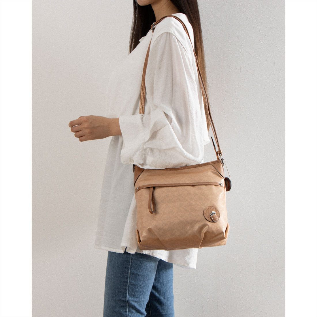 ペレボルサ PELLE BORSA 「アライブ」ショルダーバッグ（ネイビー）日本製 ネイビー
